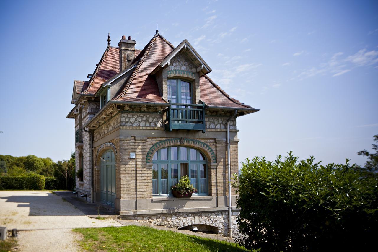 Hotel Domaine De La Corniche Rolleboise Exterior foto